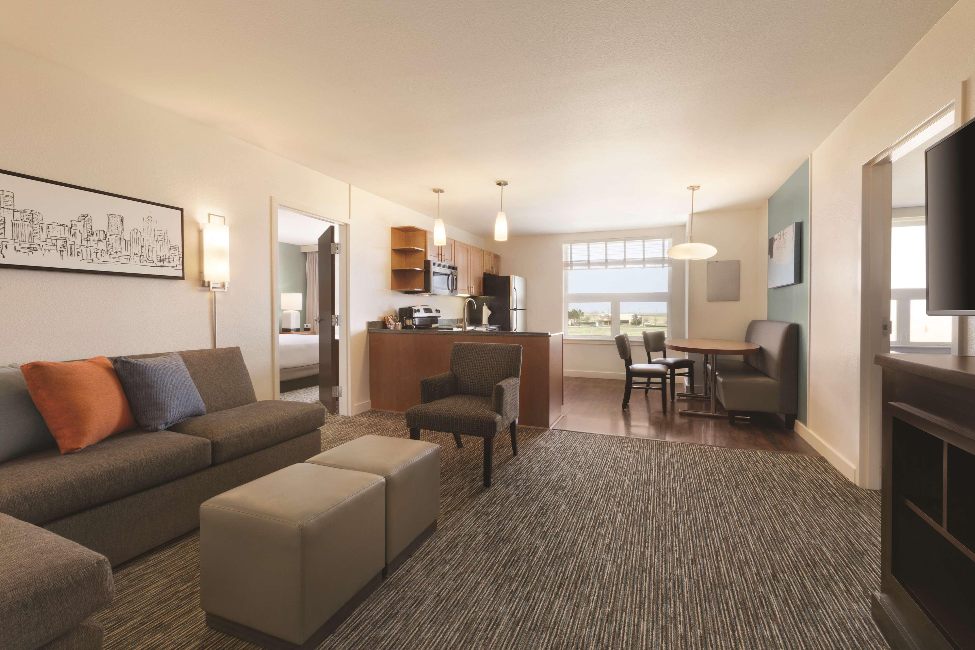 Hyatt House Denver Airport Hotel Ngoại thất bức ảnh