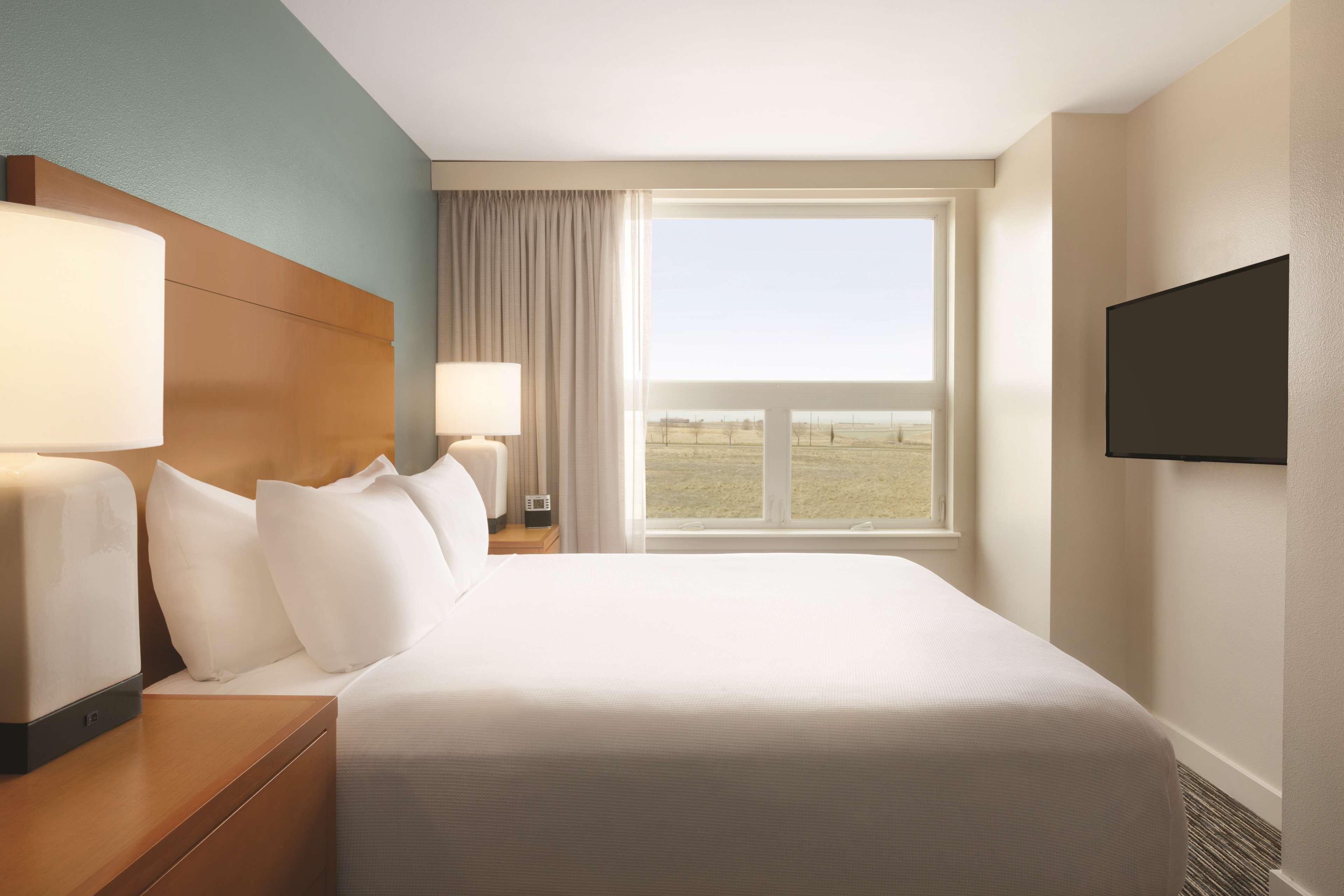 Hyatt House Denver Airport Hotel Ngoại thất bức ảnh